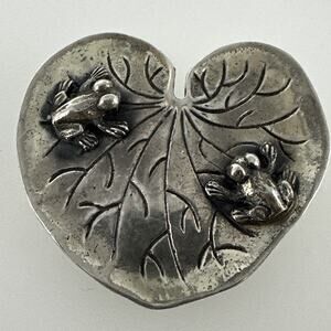 T. Foree Hunsicker Frogs On Lily Pad Brooch Sterling Unsigned